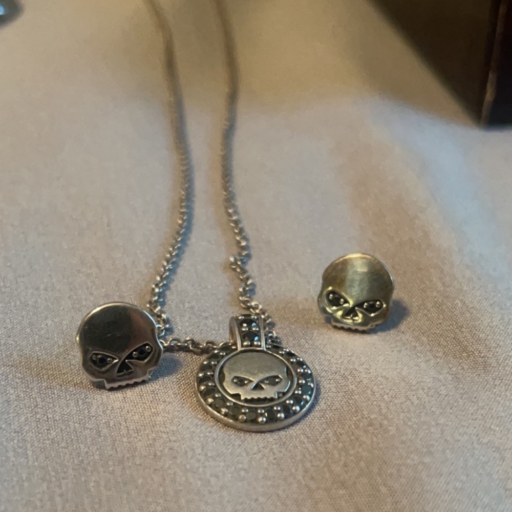 Harley Davidson necklace and earring set, black crystal. Only worn a few times.